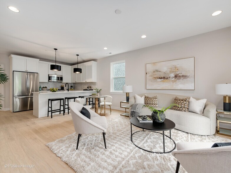 Primary Photo - 1631 N Lawndale Ave