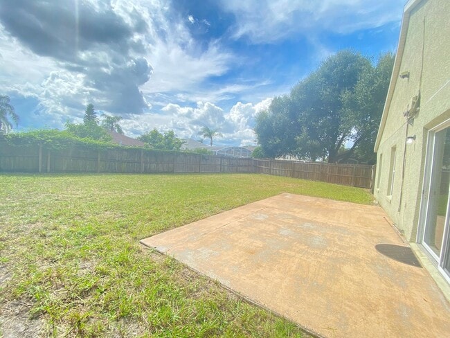 Building Photo - Lake Mary!  Ready to Move in!! Spacious 4/...