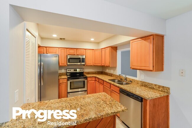 Building Photo - 8302 Tuckahoe Ct