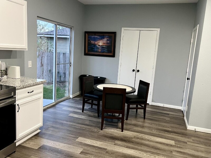 Building Photo - 4718 Dorchester Heights Ln