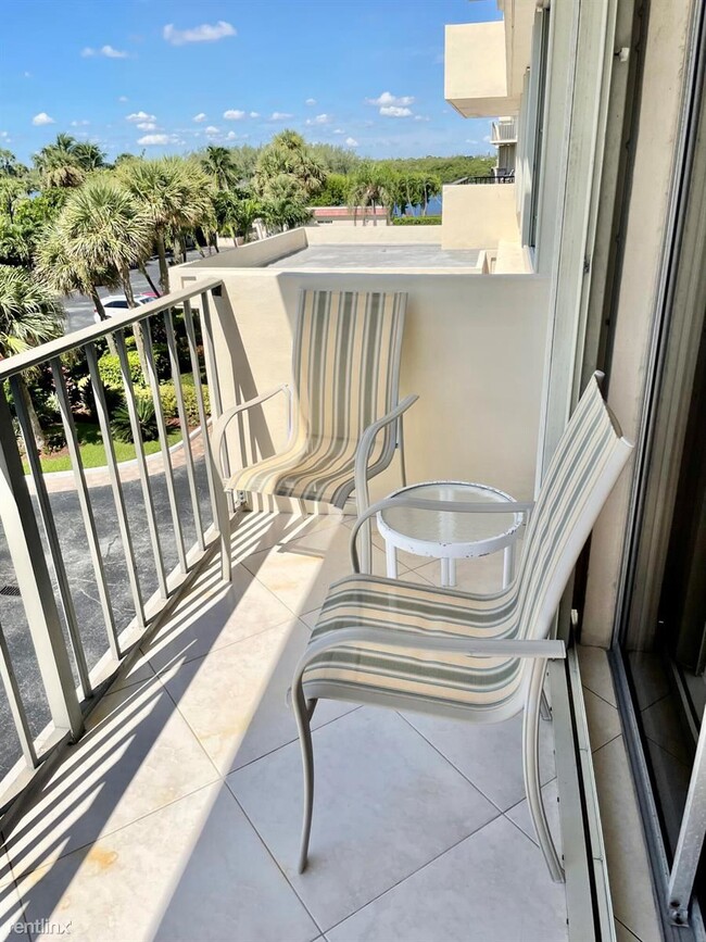 Building Photo - 1 br, 1.5 bath Condo - 2121 N Ocean Blvd A...