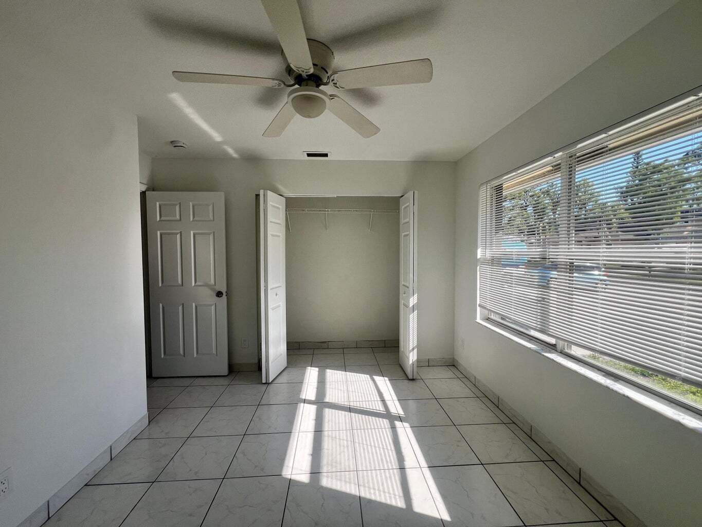 Building Photo - 1096 Staghorn St