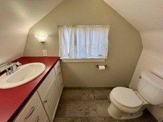 Building Photo - 503 S Pine St