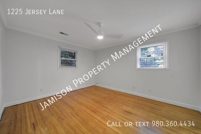 Building Photo - 1225 Jersey Ln