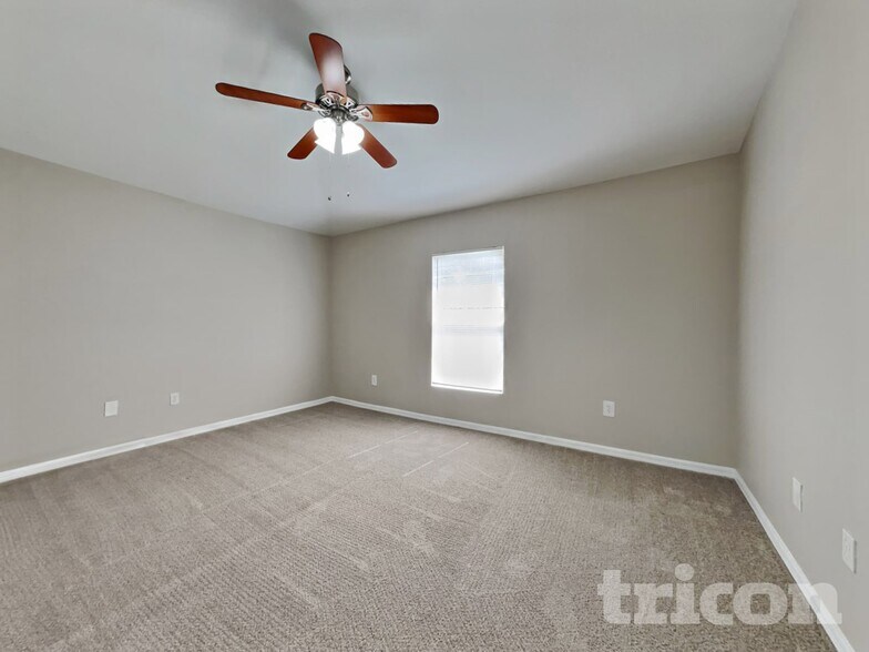 Building Photo - 1054 Valentine St