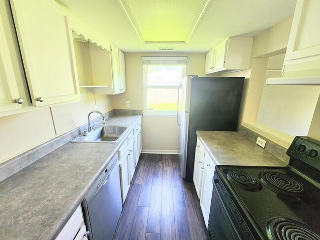 Building Photo - 244 Thalia Trace Dr