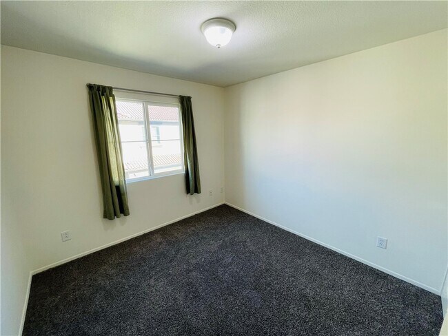 Building Photo - 33590 Willow Haven Ln