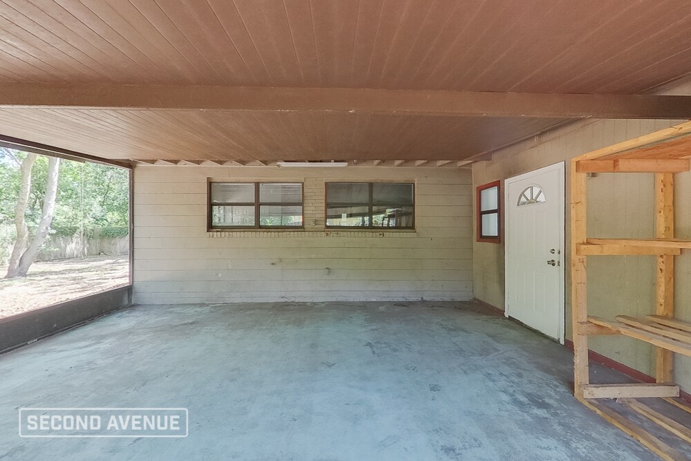 Building Photo - 7029 Fontainebleau Crescent