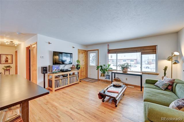 Building Photo - 502 Park Ln