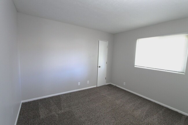 Building Photo - First Floor Two bedroom duplex with Garage...