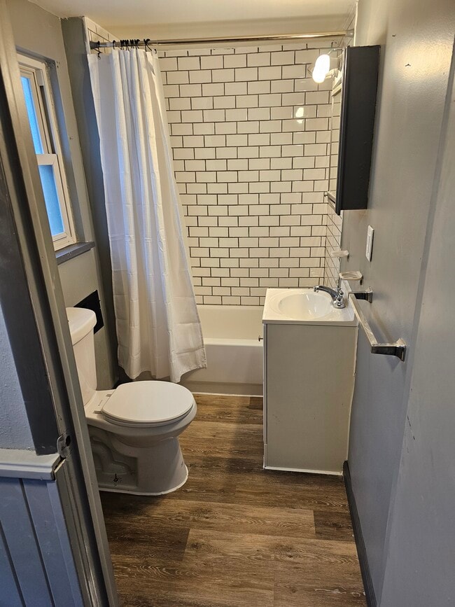 Building Photo - 1014 Indiana Ave