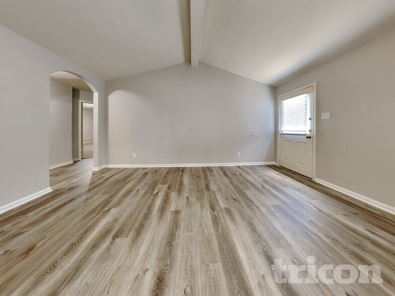 Building Photo - 3414 Summer Mdw