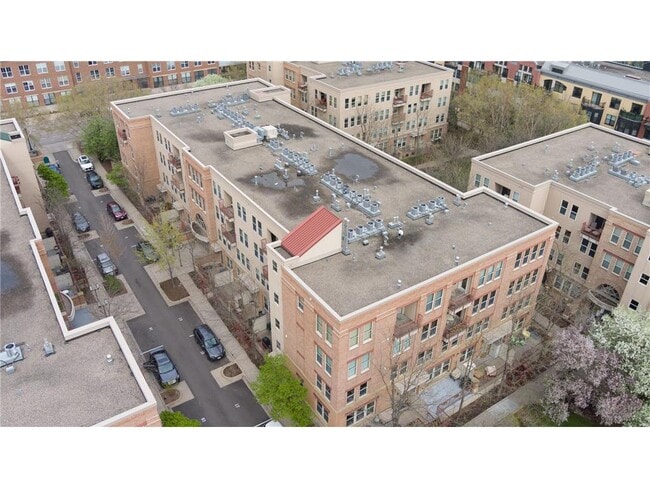 Building Photo - 545 N 1st St