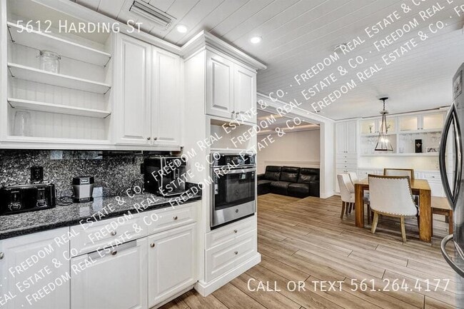 Building Photo - 5612 Harding St