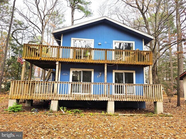 Building Photo - 13 Sailors Way