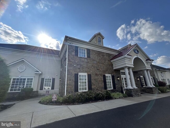 Building Photo - 2623 Virginia Ln