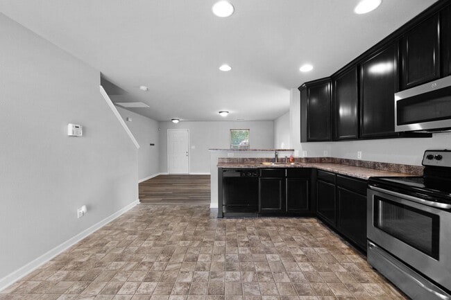 Building Photo - 126 Pitts Griffin Drive