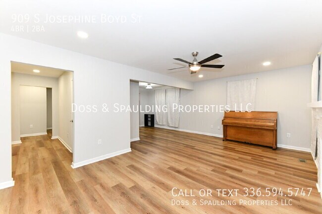 Building Photo - 909 S Josephine Boyd St
