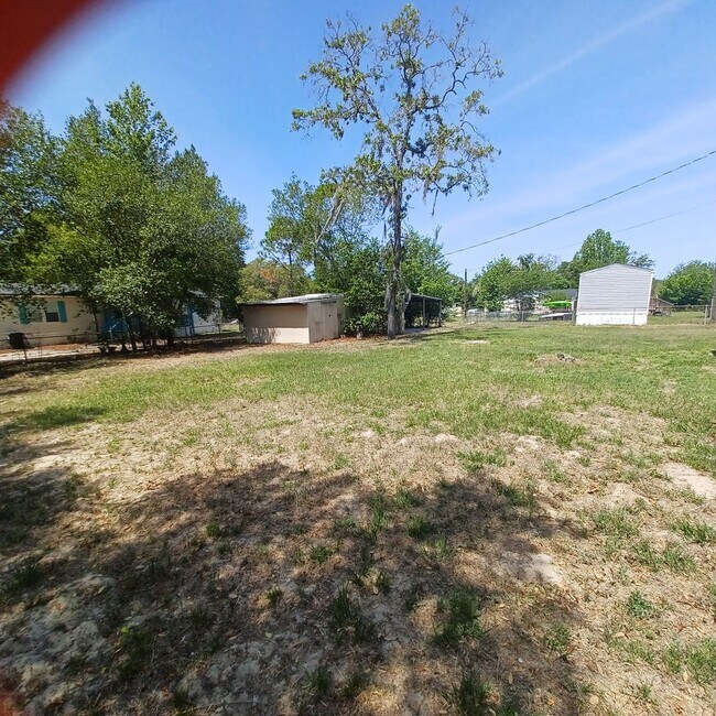 Building Photo - 3 BR 2 BA mobile home on half an acre