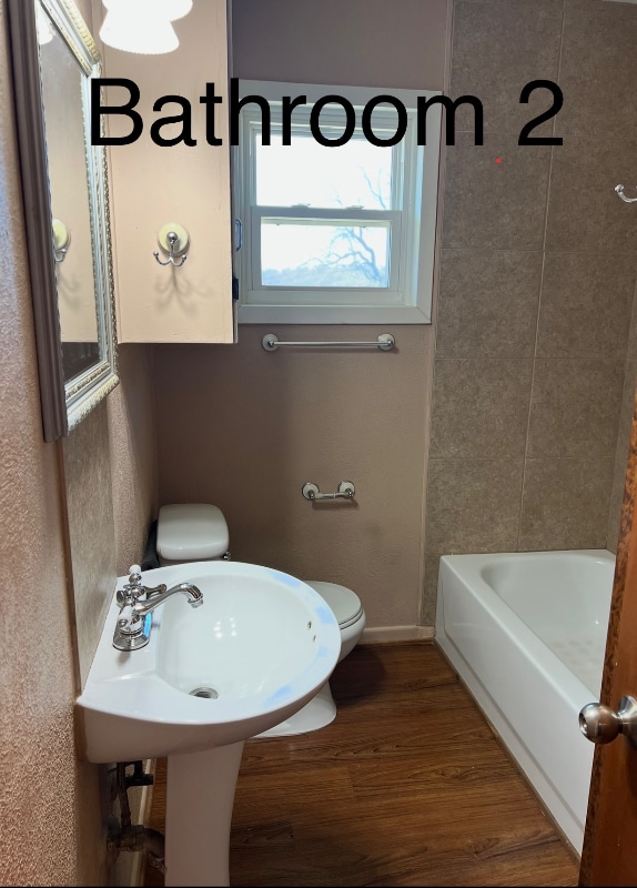 Building Photo - 702 N Ridge St