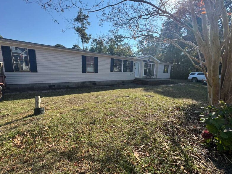 Primary Photo - 113 Briggs St