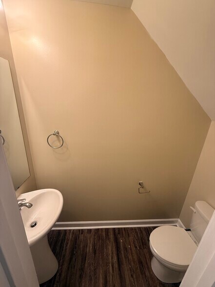Downstairs Bathroom - 905 Cedar St