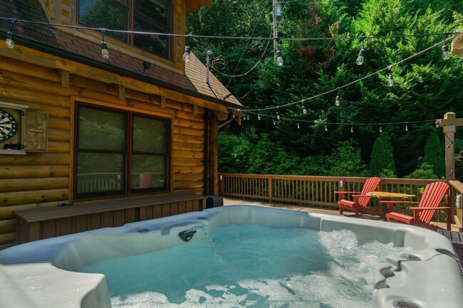 Building Photo - 141 Yellow Locust Dr