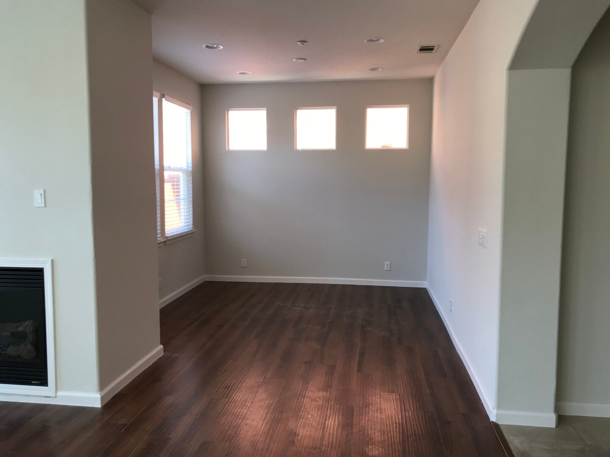Building Photo - 3565 Rocking Horse Ct