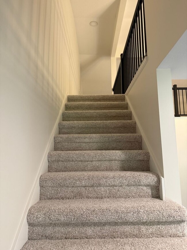 Building Photo - Completely renovated 4 bedroom home in Halteman