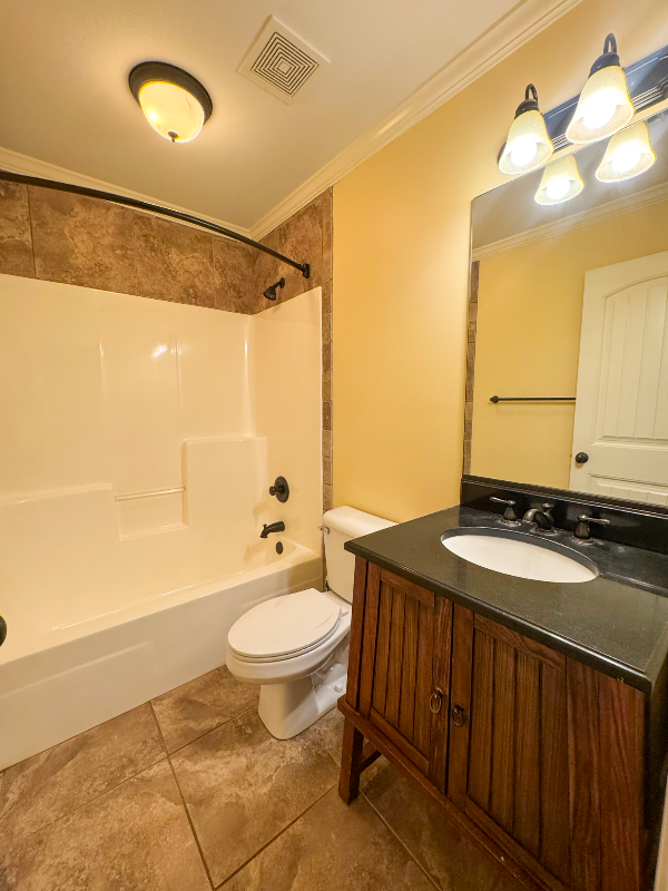 Building Photo - 104 Sagewood Ln
