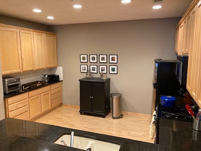 kitchen - 1510 Zarthan Ave S. #105