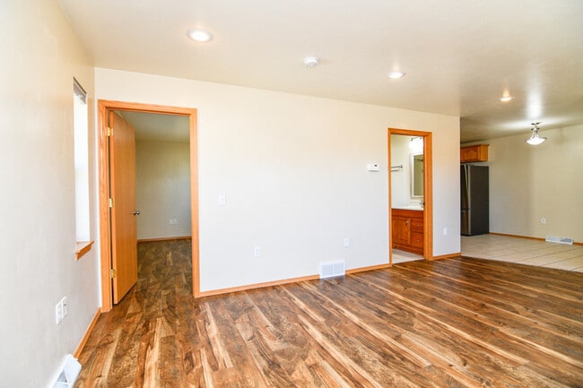 Building Photo - 235 Cavil Way