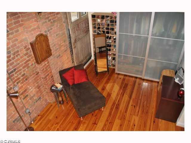 Building Photo - 2511 Mule Barn Aly