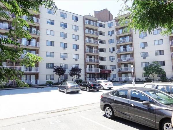 Building Photo - 131 Coolidge Ave