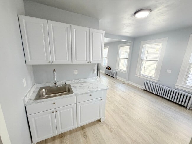 Building Photo - 39 Farren Ave