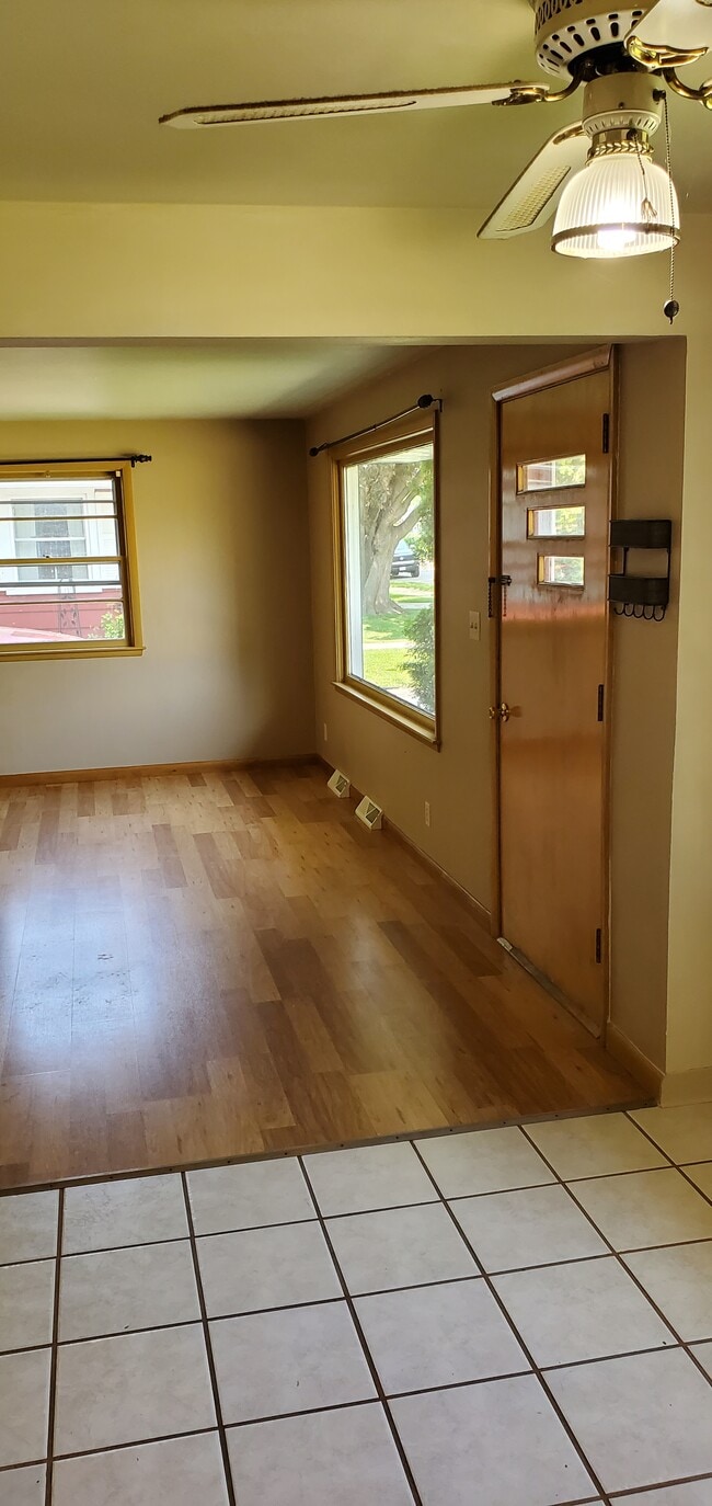 Building Photo - 1163 Higgins Ave