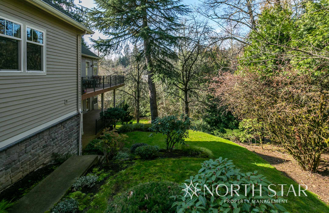 Building Photo - Stunning Home in Hidden Creek