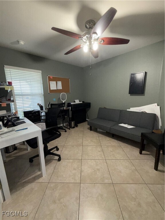 Building Photo - 1034 NE 13th Pl