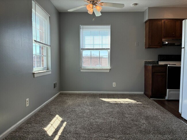 Building Photo - 4405 Landside Dr