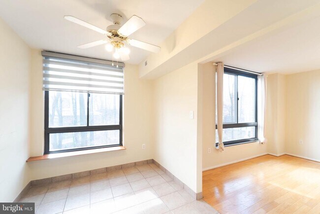 Building Photo - 1808 Old Meadow Rd