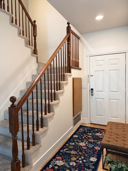 Entryway and Stairs to bedrooms - 4135 Stanley Blvd