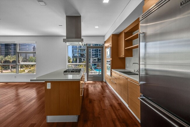 Building Photo - Luxury Elevated Living 1 Bed 1.5 Bath Condo at Skyline OC