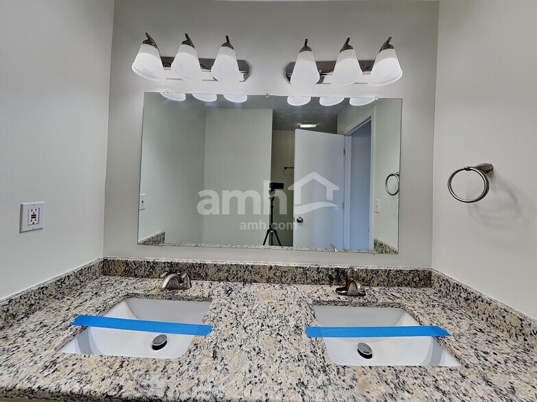 Building Photo - 7772 Williamson Ln