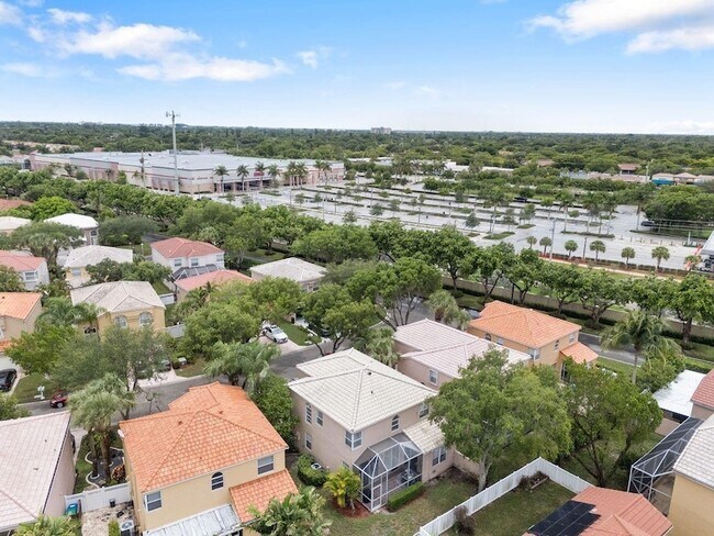 Building Photo - 4708 NW 115th Terrace