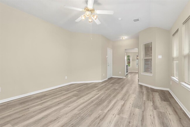 Building Photo - 2622 Autumn Springs Ln