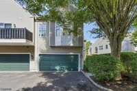 Building Photo - 11 Oak Knoll Ln