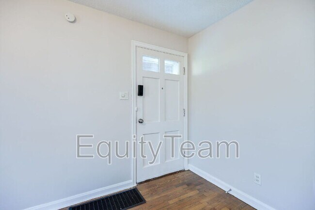 Building Photo - 6949 Marbev Dr