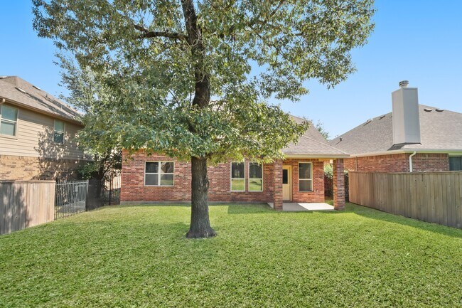 Building Photo - 71 Black Swan Pl