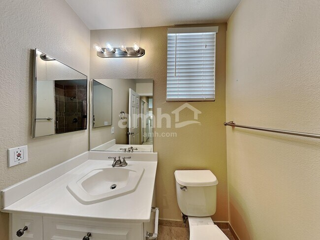 Building Photo - 901 Sir Winston Street