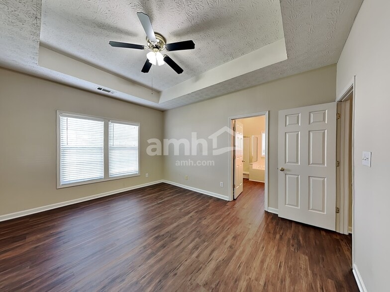 Building Photo - 3335 Berwick Field Dr